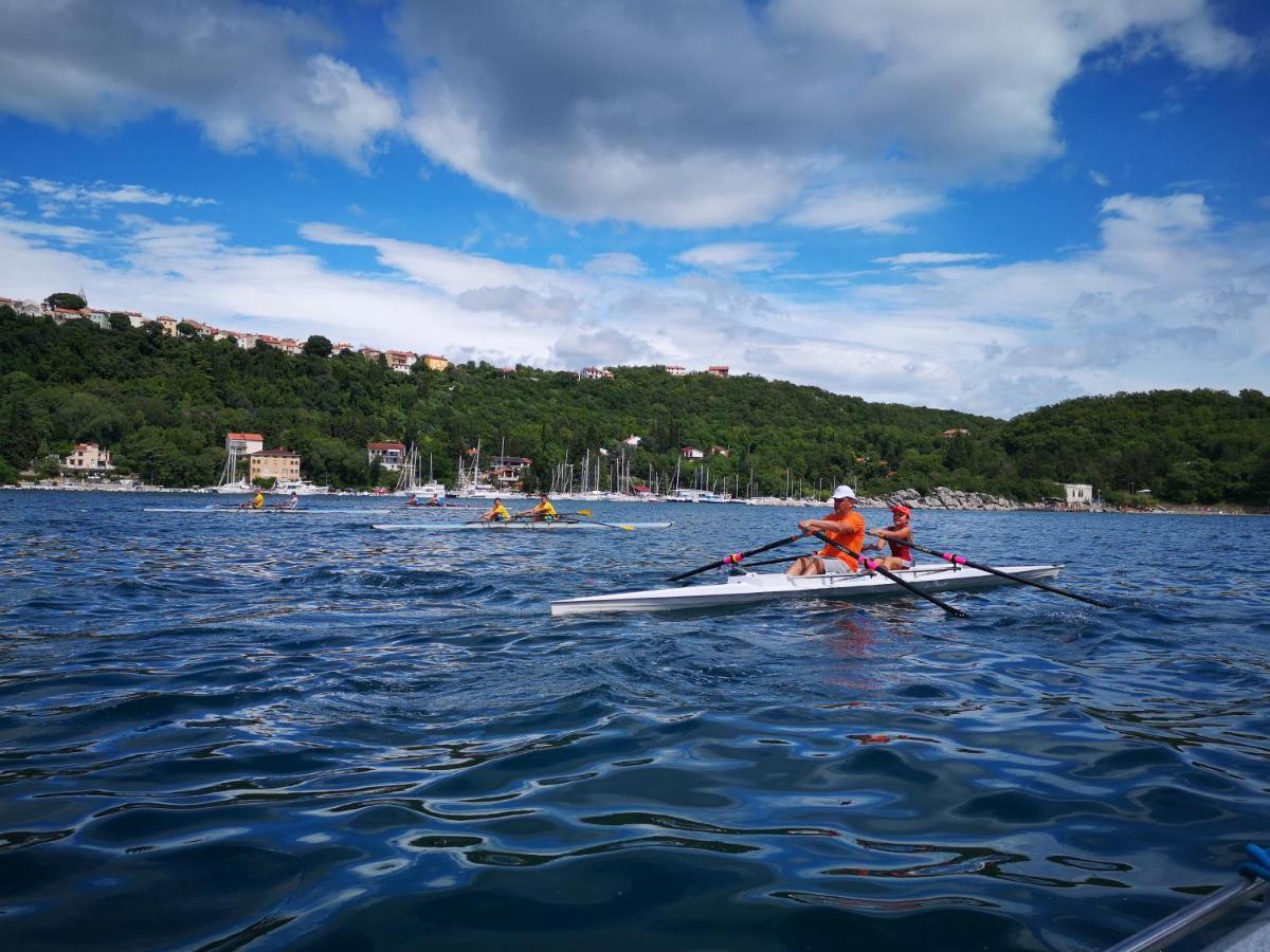 Holiday Home Nika Omišalj Eksteriør bilde