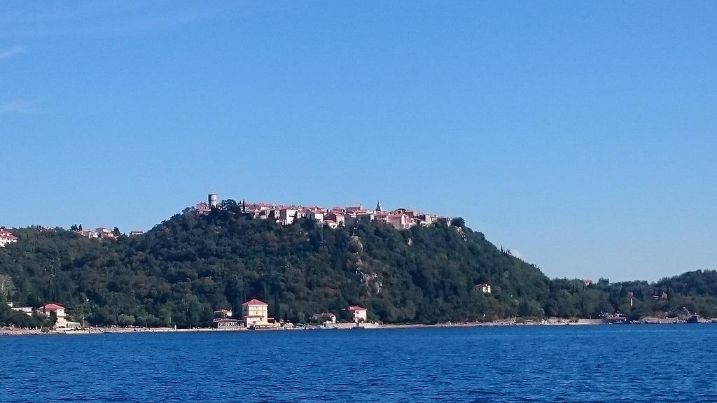 Holiday Home Nika Omišalj Eksteriør bilde