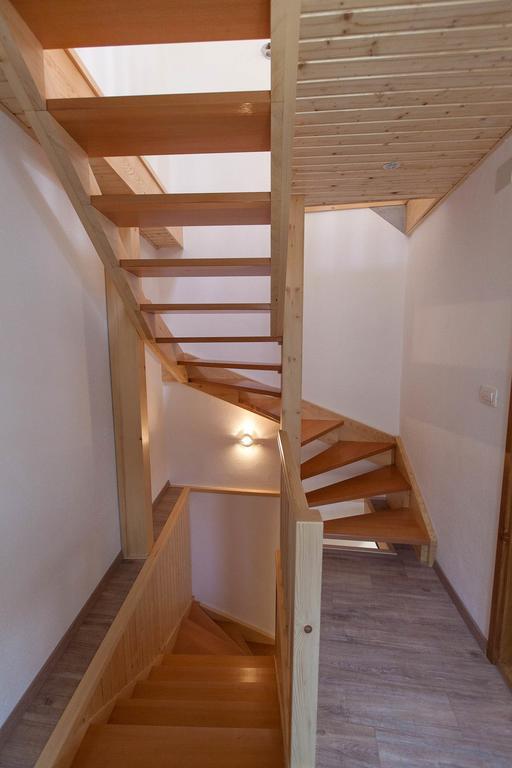 Holiday Home Nika Omišalj Eksteriør bilde